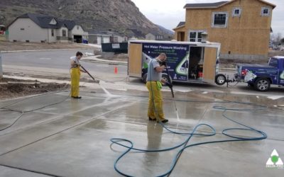 The Differences Between Soft Washing and Pressure Washing